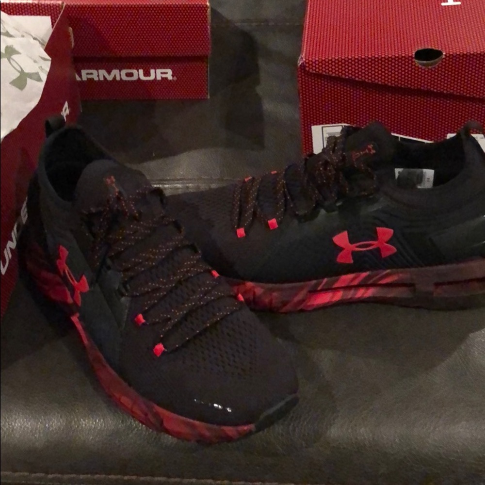 Ya running shoes